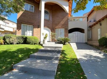 Casa de 4 ambientes, Godoy Cruz · Casa Barrio Palmares