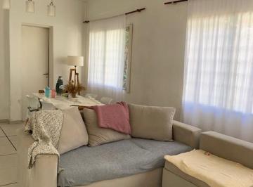 PH de 4 ambientes, Quilmes · Casa Ph + Jardín + 3dormi + 3baños. Quilmes Centro
