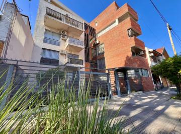 Departamento de 2 ambientes, La Matanza · Depto 2 Ambientes con Balcon y Cochera // Castelli 770