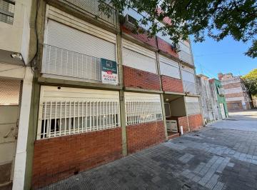 Departamento de 2 ambientes, Rosario · Viamonte 820 - 1er. Piso de Escalera - Externo Sin Balcón