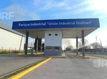 Local comercial · 2000m² · Amplio Galpon en Venta en Parque Industrial Quilmes