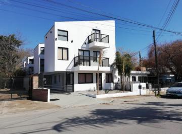 Casa · 65m² · 2 Ambientes · 1 Cochera · Duplex en Venta - 1 Dormitorio 2 Baños - 65 m² - Villa Carlos Paz