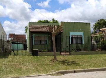 Casa · 60m² · 3 Ambientes · 1 Cochera · Casa en Venta - 2 Dorm. 1 Baño - 308 m² - General Las Heras