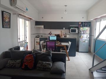 Casa · 62m² · 2 Ambientes · Dúplex en Venta - 1 Dormitorio 2 Baños - 70 m² - Villa Luro