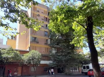 Salta y Cordoba · Departamento Céntrico en Venta 2d - San Miguel de Tucumán