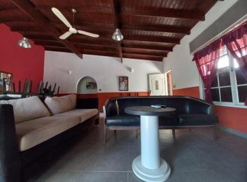 Casa · 130m² · 4 Ambientes · 1 Cochera · Casa en Venta - 3 Dorm. 1 Baño 1 Cochera - 700 m² - Moreno