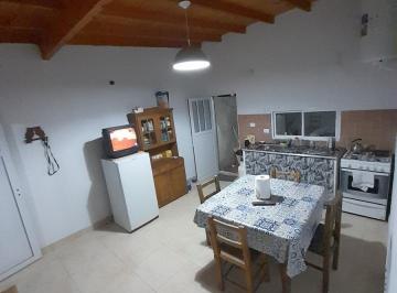 Casa · 100m² · 4 Ambientes · 3 Cocheras · Casa en Venta - 3 Dorm. 1 Baño - Cocheras - 280 m² - Las Toninas