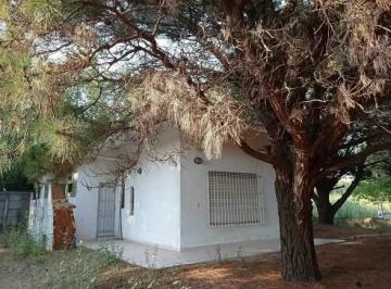 Casa · 93m² · 3 Ambientes · 1 Cochera · Casa en Venta - 2 Dorm. 1 Baño - Cochera - 800 m² - Las Toninas