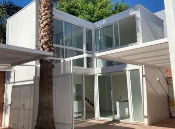 Casa · 80m² · 3 Ambientes · 1 Cochera · Housing Villa Allende Centro! Divino