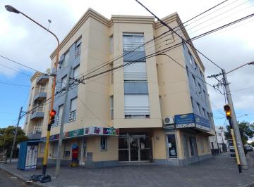 Departamento de 3 ambientes, Bahía Blanca · Zapiola 1198, Alquila Departamento de un Dormitorio.