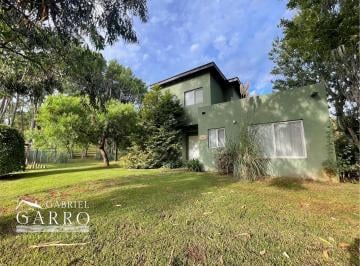 Casa · 174m² · 5 Ambientes · 3 Cocheras · Casa en Venta Sobre Dos Terrenos en Costa Esmeralda