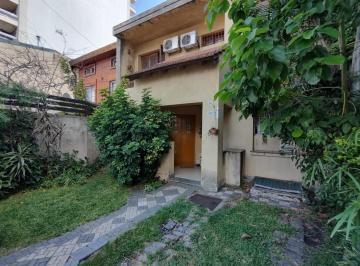Casa · 213m² · 3 Ambientes · 1 Cochera · Casa en Pleno Centro de Villa Ballester Nuevo Valor