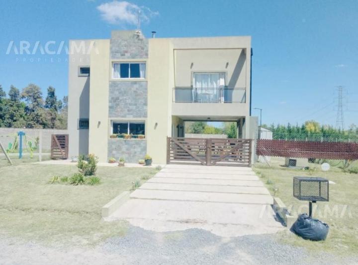Casa · 100m² · 4 Ambientes