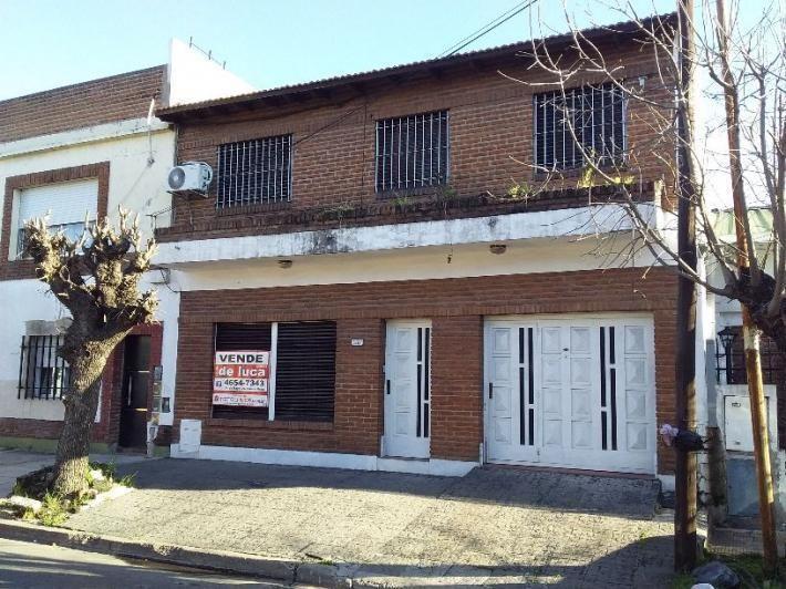 Casa · 110m² · 5 Ambientes · 1 Cochera