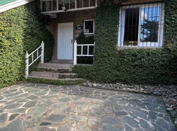 Casa de 5 ambientes, San Isidro · Excelente Casa en Lomas, 4 Dorm (Uno en P. B.), Coch, Jardín, Pileta