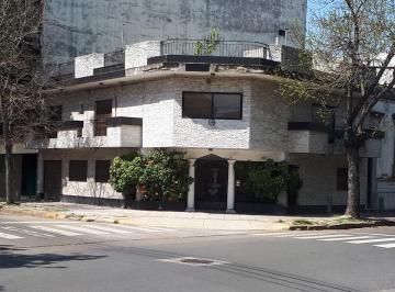 Casa de 6 ambientes, Parque Avellaneda · Casa 6 Ambientes con Cochera