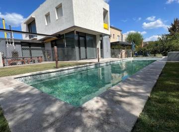 Casa · 200m² · 4 Ambientes · Casa en Venta Los Robles La Cañada de Pilar Cuan Propiedades