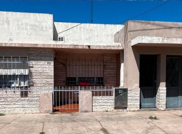 Casa · 157m² · 4 Ambientes · 1 Cochera · Casa en Venta - 3 Dorm. 1 Baño - Cochera - 239 m² - San Nicolás de Los Arroyos