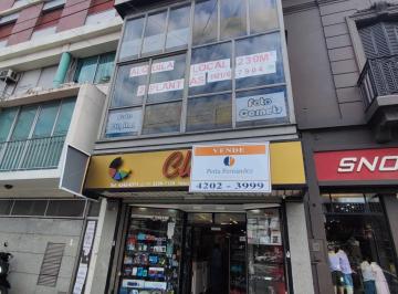 Local comercial de 6 ambientes, Lomas de Zamora · Importante Local en El Corazon de Banfield!