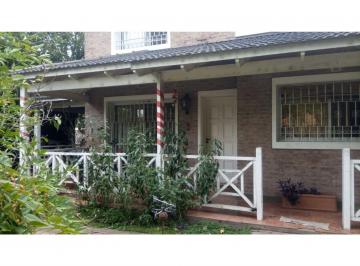 Casa · 324m² · 8 Ambientes · 3 Cocheras · Excelente Propiedad en Fisherton, Oportunidad, Financiación, Aceptan Inferior!