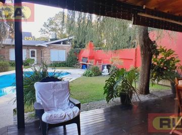 Casa · 180m² · 3 Ambientes · 3 Cocheras · Casa en Don Torcuato