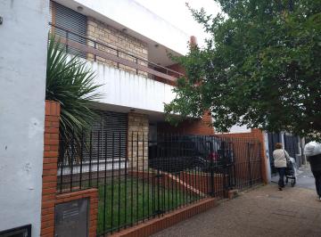 Casa de 3 ambientes, Avellaneda · Chalet 3 Amb. a 2 Cuadras de Av Mitre