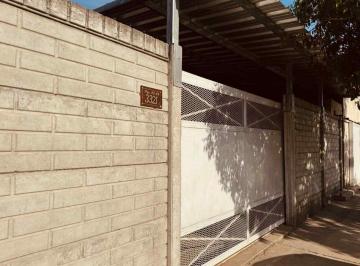 Casa · 60m² · 2 Ambientes · 2 Cocheras · Se Vende Casa en Barrio Martelossi Reconquista