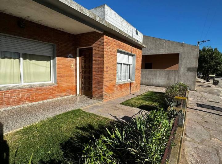 Casa · 130m² · 4 Ambientes · 1 Cochera