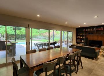 Casa · 621m² · 6 Ambientes · 2 Cocheras · Casa en Barrio Sol Paraná. a Estrenar