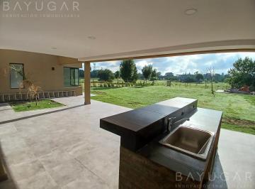 Casa · 205m² · 5 Ambientes · Alquiler Casa - Medal Country Club / Pilar - a Estrenar