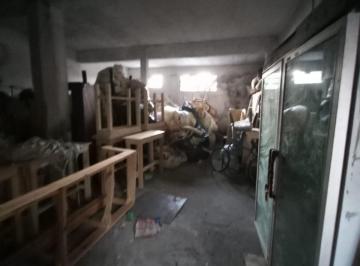Local comercial de 8 ambientes, San Fernando · Local con 2 Viviendas en Venta