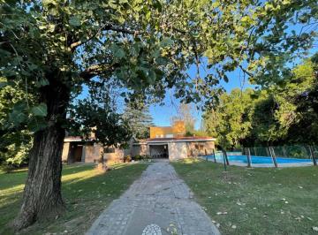 Casa · 233m² · 5 Ambientes · 3 Cocheras · Venta Casa con Pileta + Dpto - Villa Rivera Indarte