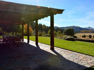 Casa · 522m² · 9 Ambientes · 1 Cochera · Casa Chalet en Venta Ubicado en Chapelco Golf, San Martin de Los Andes, Patagonia