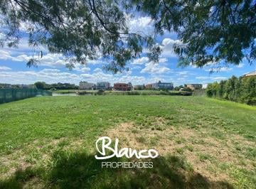 Terreno · 941m² · Terreno Lote en Venta en El Cantón Norte, El Cantón, Escobar