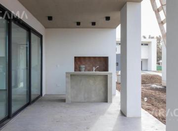 Casa · 132m² · 4 Ambientes · Casa en Venta en Lares de Canning - Canning