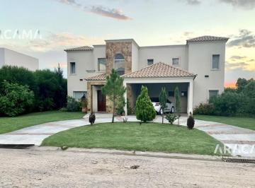 RRA-RR1-6_3 · Casa en Venta Don Joaquin - Canning