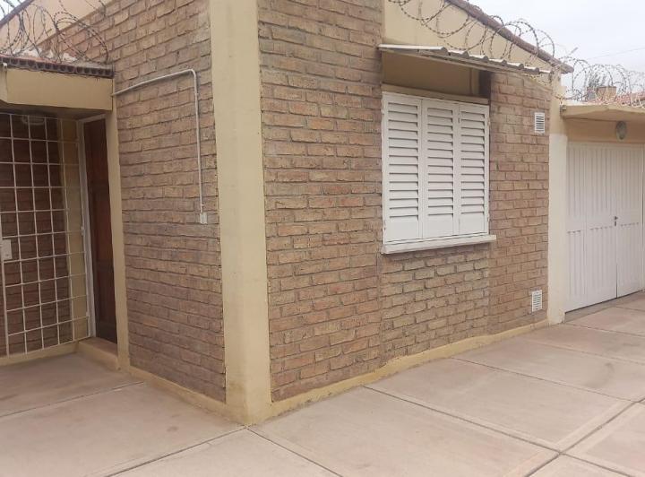 Casa · 120m² · 2 Dormitorios · 1 Cochera