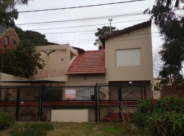Casa de 4 ambientes, San Bernardo · Casa Amplia con Gas Natural. Toma Propiedad Menor Valor en San Bernardo