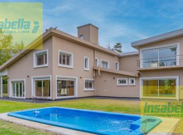 Casa · 530m² · 4 Dormitorios · 4 Cocheras · Casa en Pinos de Anchorena