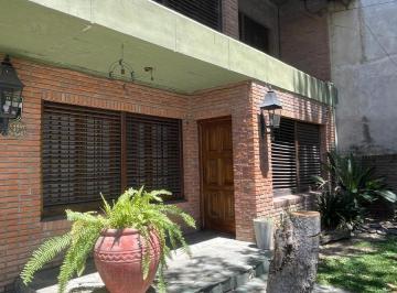 Casa · 350m² · 4 Ambientes · 3 Cocheras · Casa en Monte Grande
