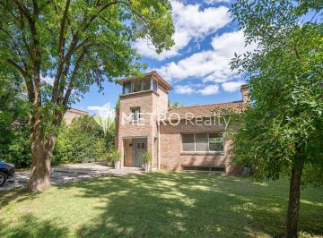 Casa · 250m² · 4 Ambientes · Casa en Venta - 4 Ambientes - Mayling Cc - Pilar