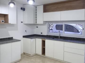 Casa · 125m² · 4 Ambientes · 1 Cochera · Casa - Neuquen