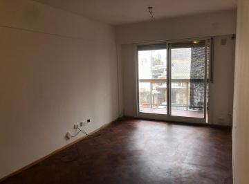 Departamento · 65m² · 3 Ambientes · Pte Roca 610 06 - 01 Depto Dos Dorm.