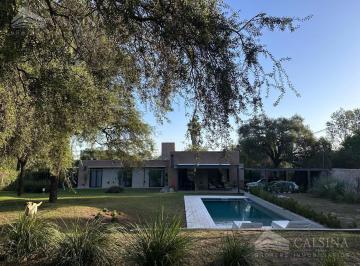 Casa · 250m² · 4 Ambientes · 2 Cocheras · Casa en Venta Villa Allende Golf