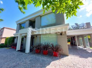 Casa · 350m² · 6 Ambientes · 4 Cocheras · Casa 6 Ambientes con Financiacion - 350 m² Cubiertos - Los Jazmines - Pilar del Este