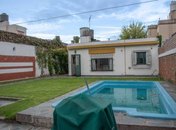 Casa · 178m² · 7 Ambientes · 3 Cocheras · Venta Casa + Depto en San Martin C/ Patio y Parri