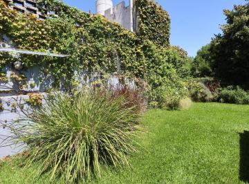 Casa · 113m² · 4 Ambientes · Casa en Venta de 4 Ambientes con Espectacular Jardín Verde en Terraza - Caballito