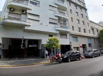 Local comercial · 113m² · 3 Ambientes · Excelente Local Al Frente con Departamento Amplio - Doble Ingr