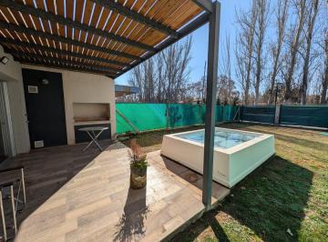 Casa · 130m² · 2 Dormitorios · 2 Cocheras · Duplex en Barrio Privado en Alquiler