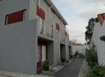 Casa · 70m² · 3 Ambientes · 1 Cochera · Duplex en Venta Frente Al Nuevo Quilmes